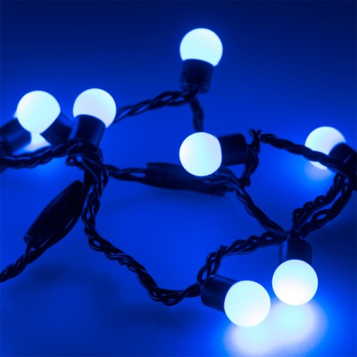 Светодиодная гирлянда ARD-BALL-CLASSIC-D17.5-10000-BLACK-100LED BLUE (230V, 7W) (Ardecoled, IP65) Светодиодная гирлянда ШАРИКИ серии CLASSIC. Размер 10000 мм. Цвет светодиодов СИНИЙ, постоянное свечение. Провод из черного ПВХ, диаметр 2.3 мм. 100 шариков со светодиодом внутри размером 17.5 мм, молочно-белого цвета. Напряжение питания 230 В, потребляемая мощность 7 Вт, степень пылевлагозащиты IP65. Для эксплуатации необходимо приобрести аксессуар для подключения.