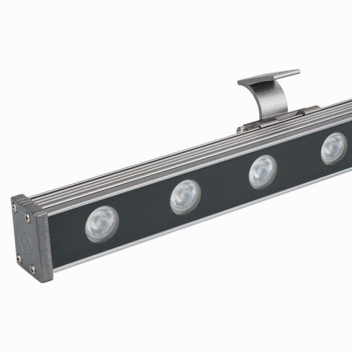 Светодиодный прожектор AR-LINE-1000S-18W-24V RGB (Grey, 30 deg, DMX512) (Arlight, Закрытый) Ультратонкий линейный светодиодный прожектор. Мощность 18W, напряжение питания DC 24V. Светодиоды EPILED 18 штук. Цвет светодиодов RGB, управление по протоколу DMX512, угол рассеивания 30°. Корпус: алюминиевый сплав и армированное стекло. Цвет корпуса серый, степень влагозащиты IP65. Габариты 1000x40x30мм.