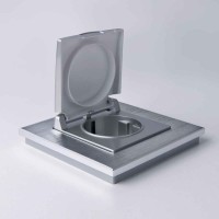  - Розетка влагозащищенная Werkel с защит. крышкой и шторками (серебряный) W1171206 4690389156434