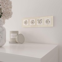  - Рамка на 4 поста Werkel Favorit молочный W0041141 4690389183447
