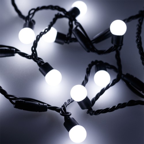 Светодиодная гирлянда ARD-BALL-CLASSIC-D17.5-10000-BLACK-100LED WHITE (230V, 7W) (Ardecoled, IP65) Светодиодная гирлянда ШАРИКИ серии CLASSIC. Размер 10000 мм. Цвет светодиодов БЕЛЫЙ (6000 К), постоянное свечение. Провод из черного ПВХ, диаметр 2.3 мм. 100 шариков со светодиодом внутри размером 17.5 мм, молочно-белого цвета. Напряжение питания 230 В, потребляемая мощность 7 Вт, степень пылевлагозащиты IP65. Для эксплуатации необходимо приобрести аксессуар для подключения.