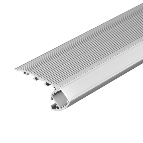 Профиль с экраном ALU-STAIR-2000 ANOD+FROST (Arlight, Металл) Комплект с экраном. Алюминиевый профиль для подсветки ступеней в жилых помещениях. Подсветка вверх. Габаритные размеры (L×W×H): 2000x66,9x27,3 мм. Ширина площадки для ленты 12,2 мм. Аксессуары приобретаются отдельно. Цена за комплект (с экраном и вставкой).