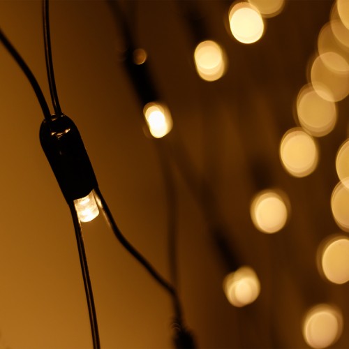Светодиодная гирлянда ARD-NETLIGHT-CLASSIC-2500x2500-BLACK-432LED Warm (230V, 26W) (Ardecoled, IP65) Светодиодная гирлянда СЕТЬ серии CLASSIC. Размер 2500x2500 (длина 2500 мм, высота 2500 мм). Цвет светодиодов ТЕПЛЫЙ БЕЛЫЙ (3000 К), постоянное свечение и 8 динамических эффектов. Провод ПВХ, диаметр 2.3 мм. 432 светодиода размером 7 мм, прозрачный вогнутый колпачок. Напряжение питания 230 В, потребляемая мощность 26 Вт, степень пылевлагозащиты IP65. Аксессуар для подключения и выбора режима свечения в комплекте.