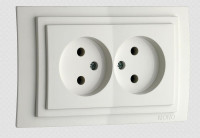 - Розетка 2К двойная Mono Electric Larissa 16A 250V винтовое подключение белый 103-191905-121