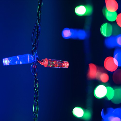 Светодиодная гирлянда ARD-CURTAIN-CLASSIC-2000x2500-CLEAR-405LED RGB (230V, 81W) (Ardecoled, IP65) Светодиодная гирлянда ЗАНАВЕС серии CLASSIC. Размер 2000x2500 (длина 2000 мм, высота 2500 мм). Цвет светодиодов RGBY (цвет светодиодов чередуется), постоянное свечение и 8 динамических эффектов. Провод из прозрачного ПВХ, диаметр 2.3 мм, 9 ниспадающих нитей длиной 2500 мм. 405 светодиодов размером 7 мм, прозрачный вогнутый колпачок. Напряжение питания 230 В, потребляемая мощность 81 Вт, степень пылевлагозащиты IP65. Аксессуар для подключения и выбора режима свечения в комплекте.