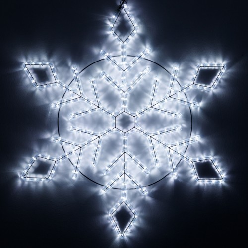Фигура ARD-SNOWFLAKE-M9-900x900-360LED White (230V, 22W) (Ardecoled, IP65) Светодиодная фигура СНЕЖИНКА. Размер 900x900 мм. Цвет светодиодов БЕЛЫЙ (6000 К), постоянное свечение. 360 светодиодов. Напряжение питания 230 В, потребляемая мощность 22 Вт, степень пылевлагозащиты IP65. Фигура укомплектована проводом питания для подключения к сети 230 В (без вилки питания).