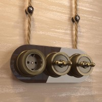  - Розетка Werkel с заземлением и шторками Ретро бронзовый WL19-10-02 4690389143380