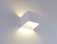  - Настенный светодиодный светильник Crystal Lux CLT 010W100 WH
