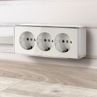  - Розетка тройная с/з со шторками Werkel Gallant слоновая кость WL15-02-05 4690389130144