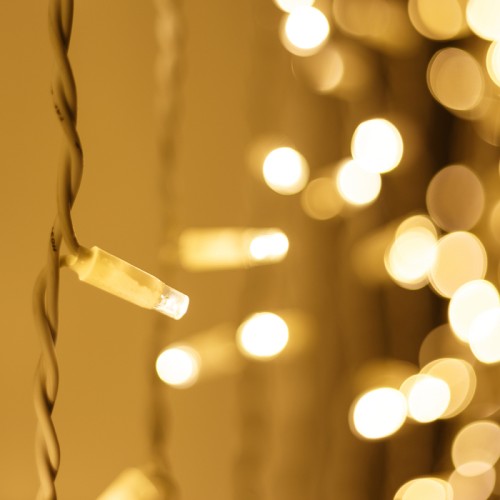 Светодиодная гирлянда ARD-CURTAIN-PRO-2000x3000-WHITE-760LED-FLASH WARM/WARM (230V, 70W) (Ardecoled, IP65) Светодиодная гирлянда ЗАНАВЕС серии PRO. Размер 2000x3000 (длина 2000 мм, высота 3000 мм). Цвет светодиодов ТЕПЛЫЙ БЕЛЫЙ (3000 К), эффект мерцания каждого 6-го светодиода, 180-200 вспышек в минуту, цвет мерцающих светодиодов ТЕПЛЫЙ БЕЛЫЙ (3000 К). Провод из белого каучука, диаметр 3.3 мм, 20 ниспадающих нитей длиной 3000 мм. 760 светодиодов размером 7 мм, прозрачный вогнутый колпачок. Напряжение питания 230 В, потребляемая мощность 70 Вт, степень пылевлагозащиты IP65. Аксессуар для подключения и выбора режима свечения в комплекте.